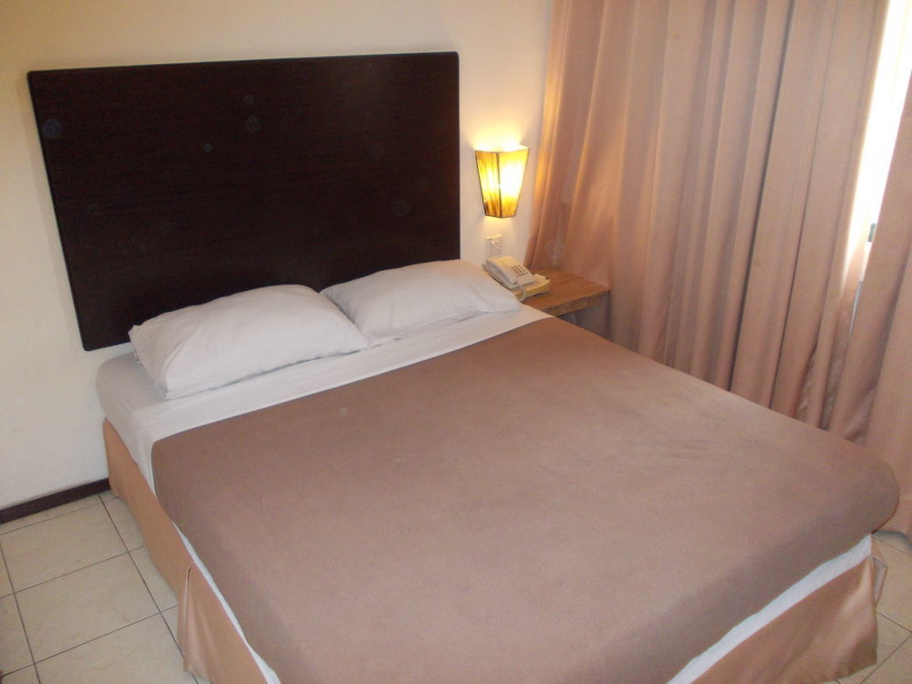 סונגאי בולוה Hotel Sri Sutra - Bandar Sri Damansara מראה חיצוני תמונה