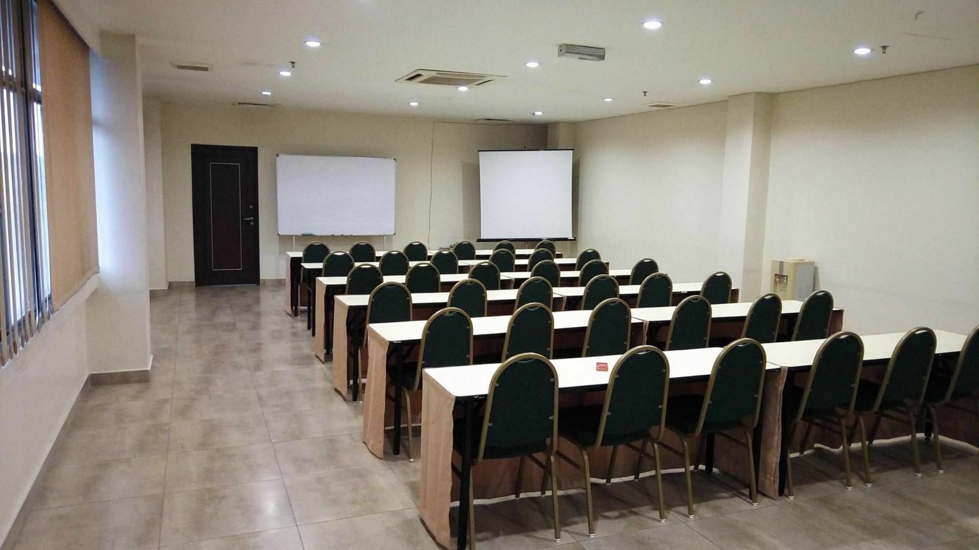 סונגאי בולוה Hotel Sri Sutra - Bandar Sri Damansara מראה חיצוני תמונה